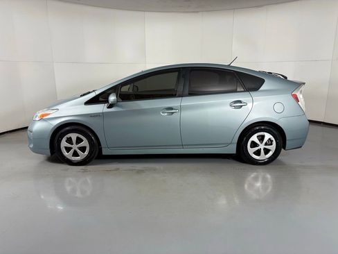 Used 2015 Toyota Prius Two image 5