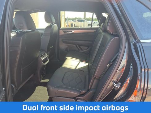 Used 2025 Volkswagen Atlas Cross Sport SE FWD image 8