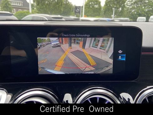 Used 2022 Mercedes-Benz GLB 250 4MATIC image 18