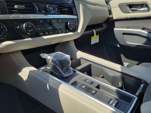 New 2026 Nissan Pathfinder SL FWD image 15
