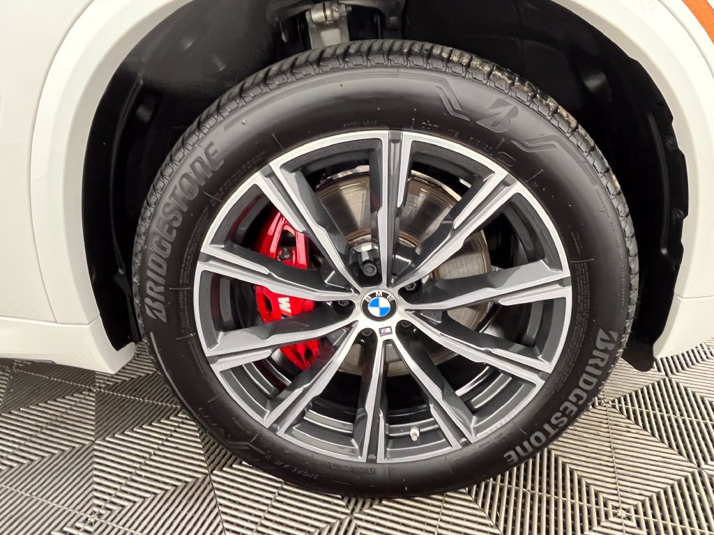 Certified 2026 BMW X5 xDrive40i w/ M Sport Package AWD/4WD image 17