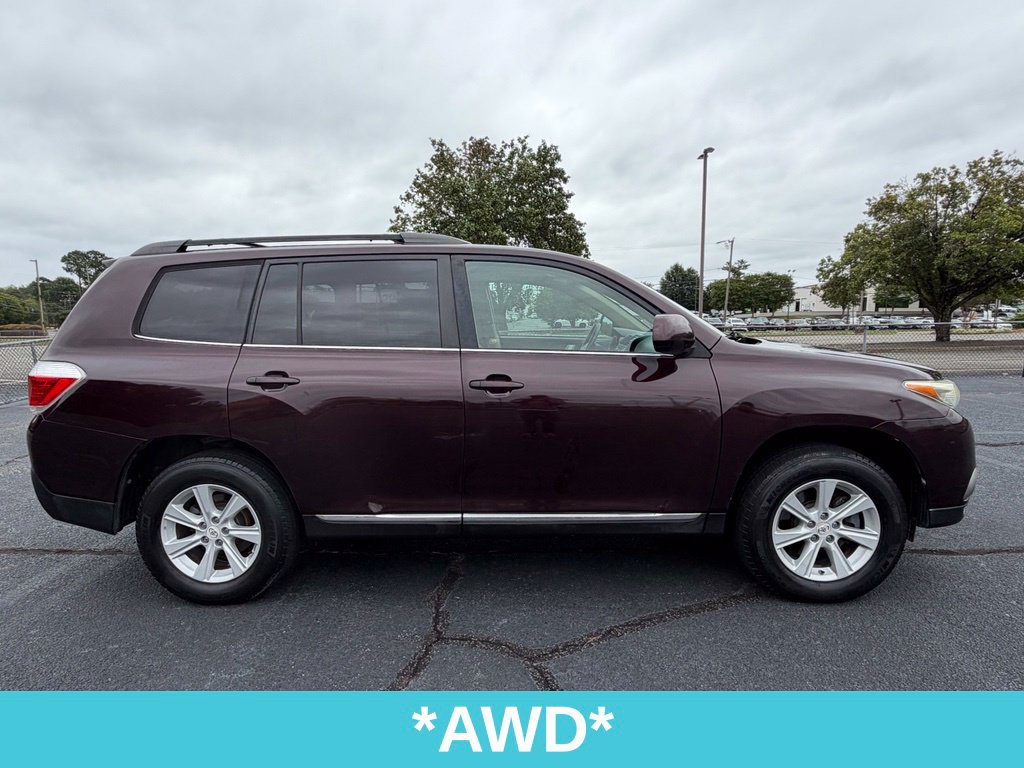 Used 2013 Toyota Highlander SE AWD/4WD image 11