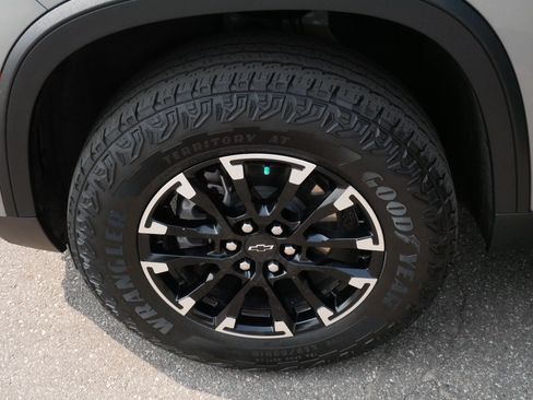 Used 2024 Chevrolet Traverse Z71 w/ Enhanced Driving Package AWD/4WD image 15
