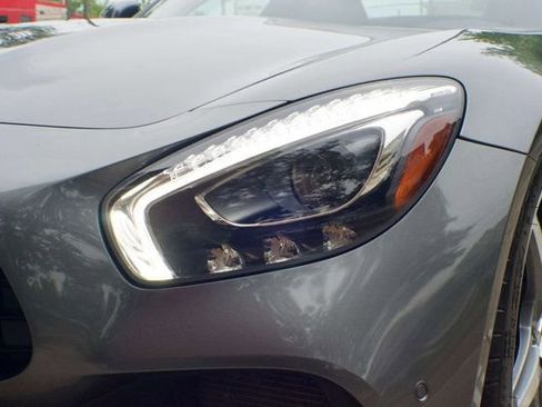 Used 2018 Mercedes-Benz AMG GT Roadster image 9