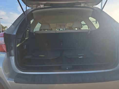 Used 2019 Subaru Outback 2.5i Limited AWD/4WD image 15