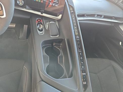 Used 2021 Chevrolet Corvette Stingray Premium Conv w/ Z51 Performance Package RWD image 28