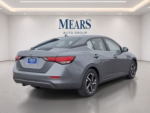 Used 2025 Nissan Sentra SV FWD image 5