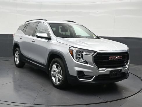 Used 2022 GMC Terrain SLE w/ Driver Convenience Package AWD/4WD image 8