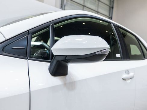 Used 2024 Toyota Corolla SE w/ SE Package image 9