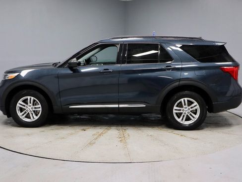 Certified 2023 Ford Explorer XLT image 8