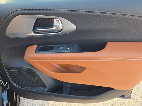 New 2026 Chrysler Pacifica Pinnacle AWD/4WD image 6
