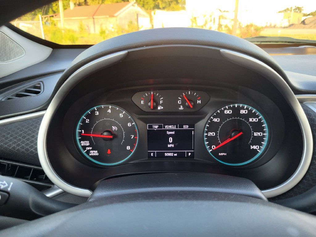Used 2025 Chevrolet Malibu LT FWD image 19