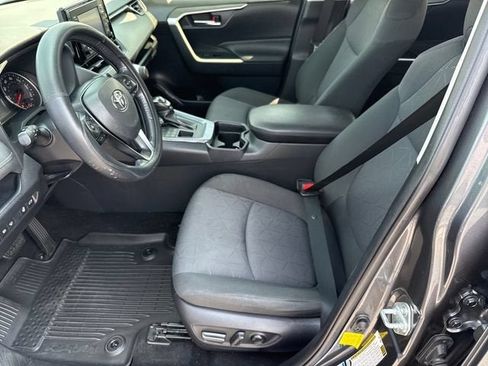 Used 2020 Toyota RAV4 XLE w/ Convenience Package AWD/4WD image 10
