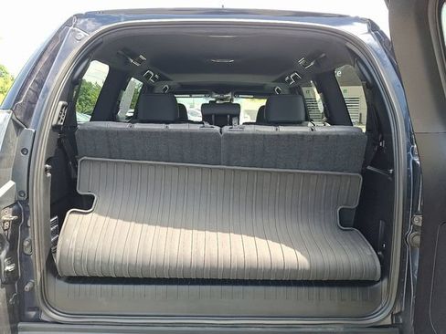 Used 2022 Lexus GX 460 Premium w/ Premium Plus Package AWD/4WD image 28