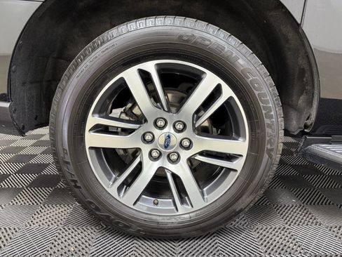 Used 2024 Ford Expedition Max Limited image 9