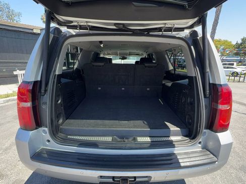 Used 2018 Chevrolet Suburban LT w/ LT Signature Package AWD/4WD image 38