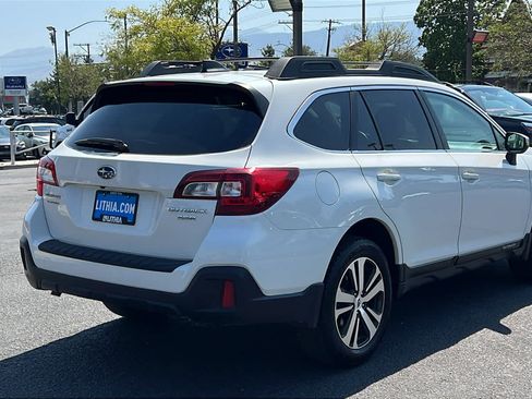 Used 2018 Subaru Outback 3.6R Limited AWD/4WD image 5