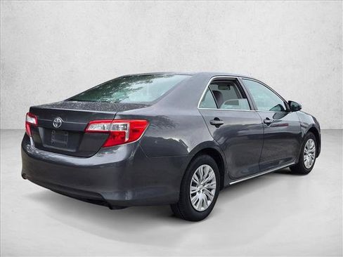 Used 2012 Toyota Camry LE FWD image 6