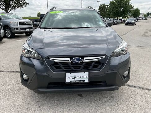 Used 2022 Subaru Crosstrek 2.0i Premium w/ Moonroof Package AWD/4WD image 2