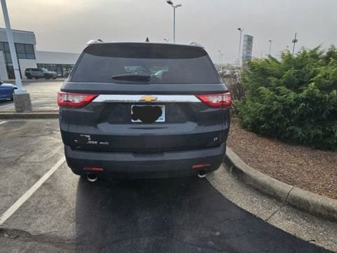 Used 2019 Chevrolet Traverse LT w/ LT Premium Package image 6