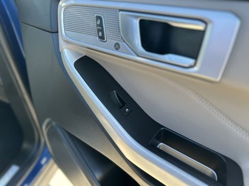 Used 2021 Ford Explorer Limited w/ Equipment Group 301A image 35