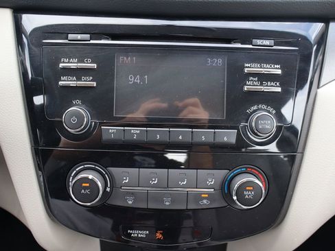 Used 2018 Nissan Rogue Sport FWD image 10
