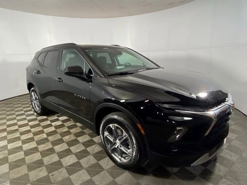 Certified 2024 Chevrolet Blazer LT w/ Convenience Package image 4