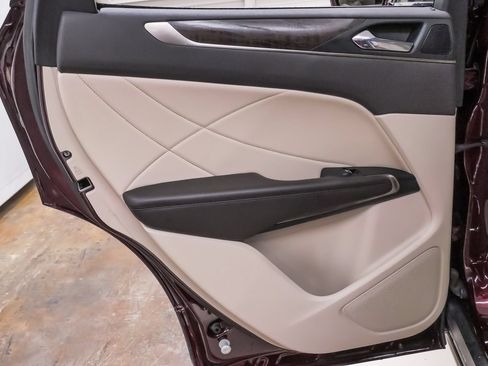 Used 2018 Lincoln MKC Reserve FWD image 27