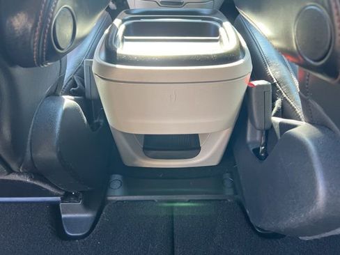 Used 2020 Chrysler Pacifica Touring-L image 19