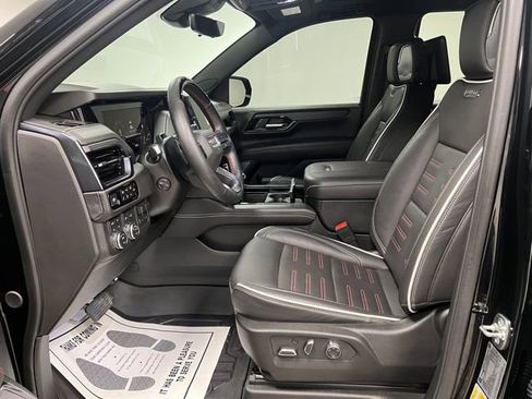 Used 2025 GMC Yukon AT4 Ultimate w/ LPO, Floor Liner Package AWD/4WD image 20