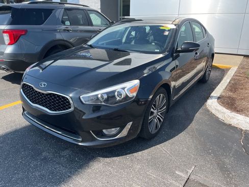 Used 2014 Kia Cadenza Premium w/ Luxury Package FWD image 2
