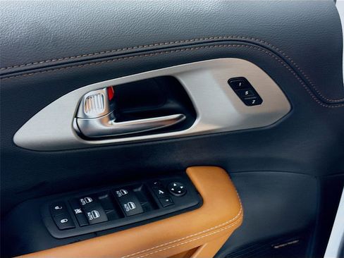 New 2026 Chrysler Pacifica Pinnacle w/ Trailer Tow Group image 13