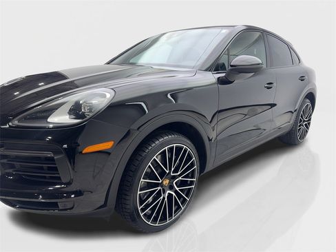 Used 2021 Porsche Cayenne Coupe image 11