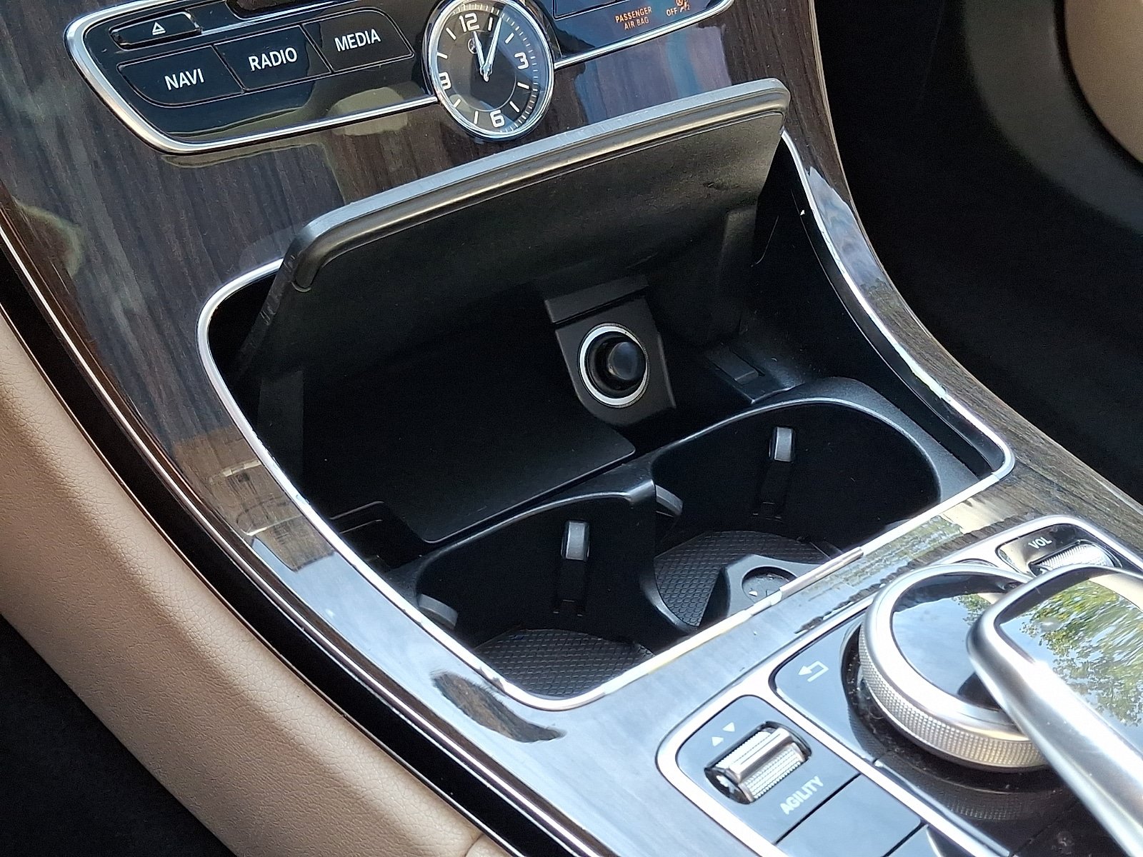 Used 2015 Mercedes-Benz C 300 4MATIC Sedan image 26