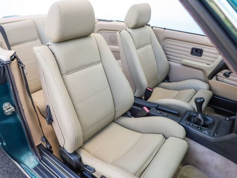 Used 1992 BMW 325i Convertible RWD image 29