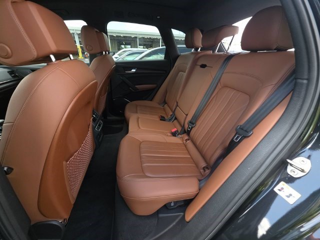 Used 2023 Audi Q5 2.0T Premium w/ Convenience Package AWD/4WD image 14