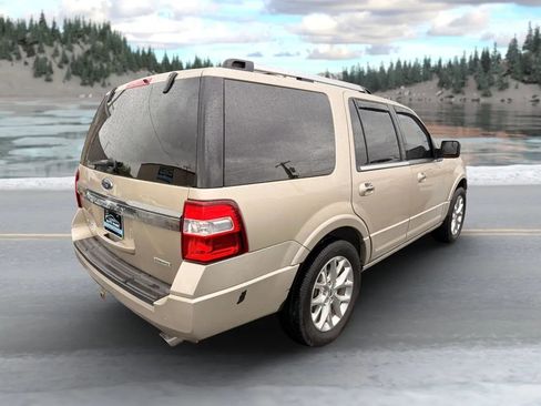 Used 2017 Ford Expedition Limited AWD/4WD image 3