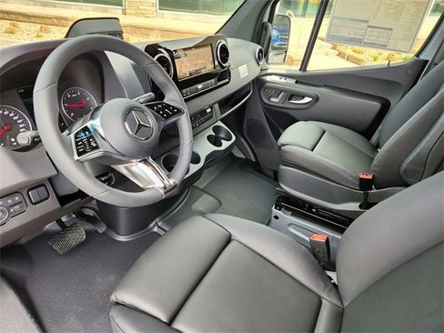 New 2025 Mercedes-Benz Sprinter 2500 image 7
