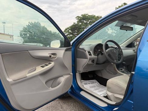 Used 2009 Toyota Corolla LE FWD image 11