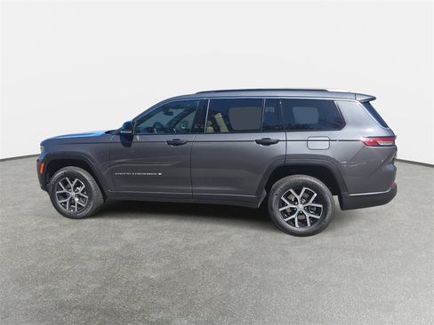 New 2025 Jeep Grand Cherokee L Limited image 8
