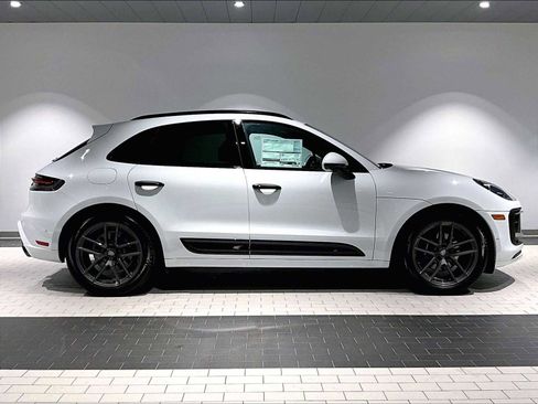 New 2026 Porsche Macan Turbo image 8