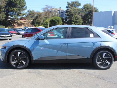 New 2026 Hyundai Ioniq 5 SEL RWD image 2