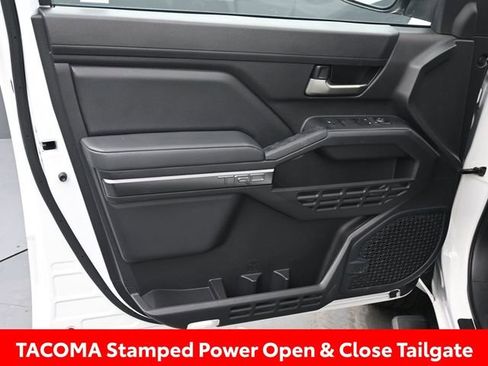 Used 2024 Toyota Tacoma TRD Sport image 18