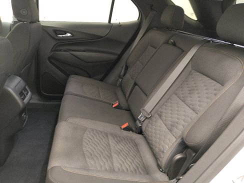 Used 2021 Chevrolet Equinox LT FWD image 18