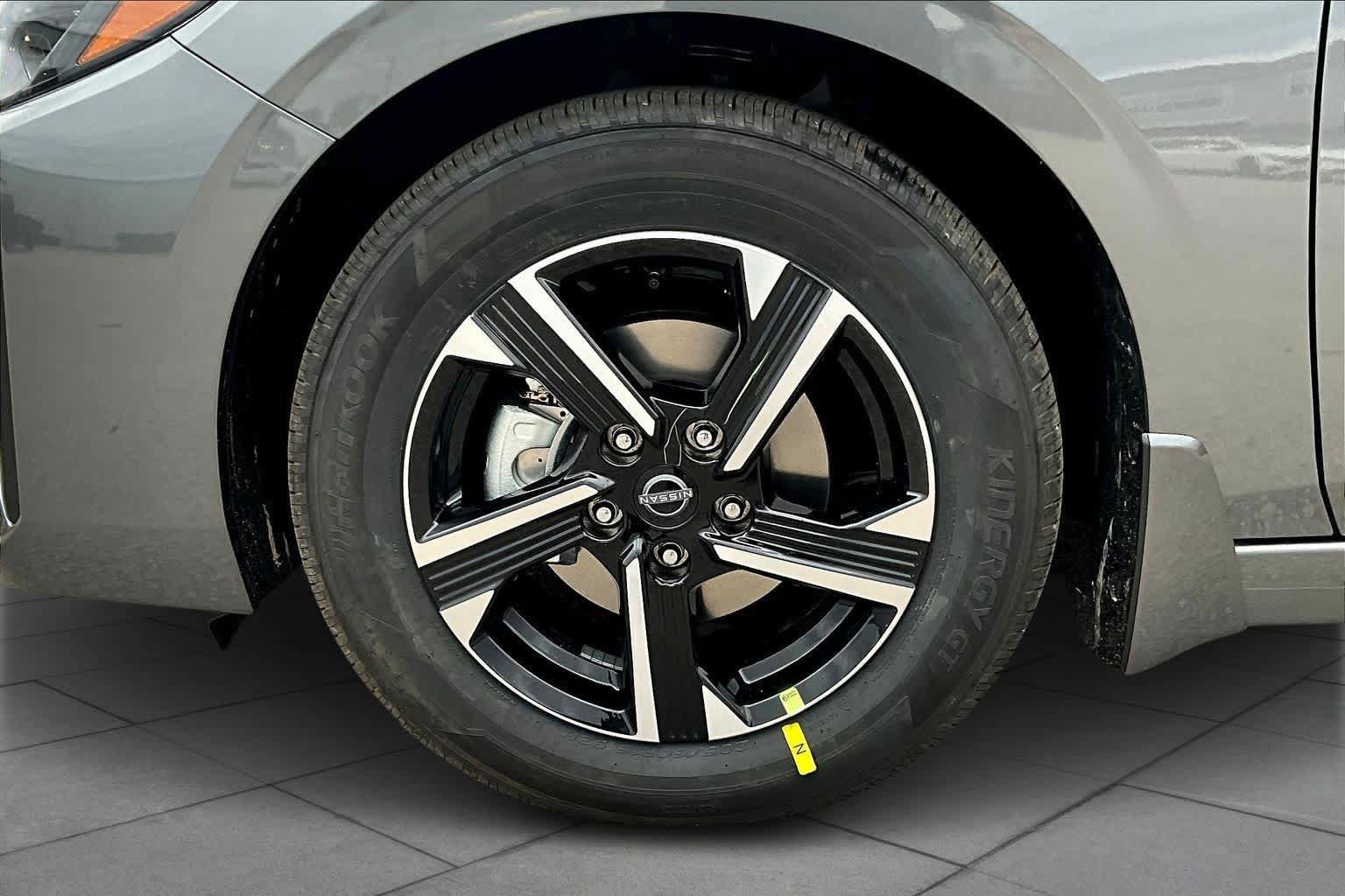 Used 2025 Nissan Sentra SV w/ All-Weather Package FWD image 9