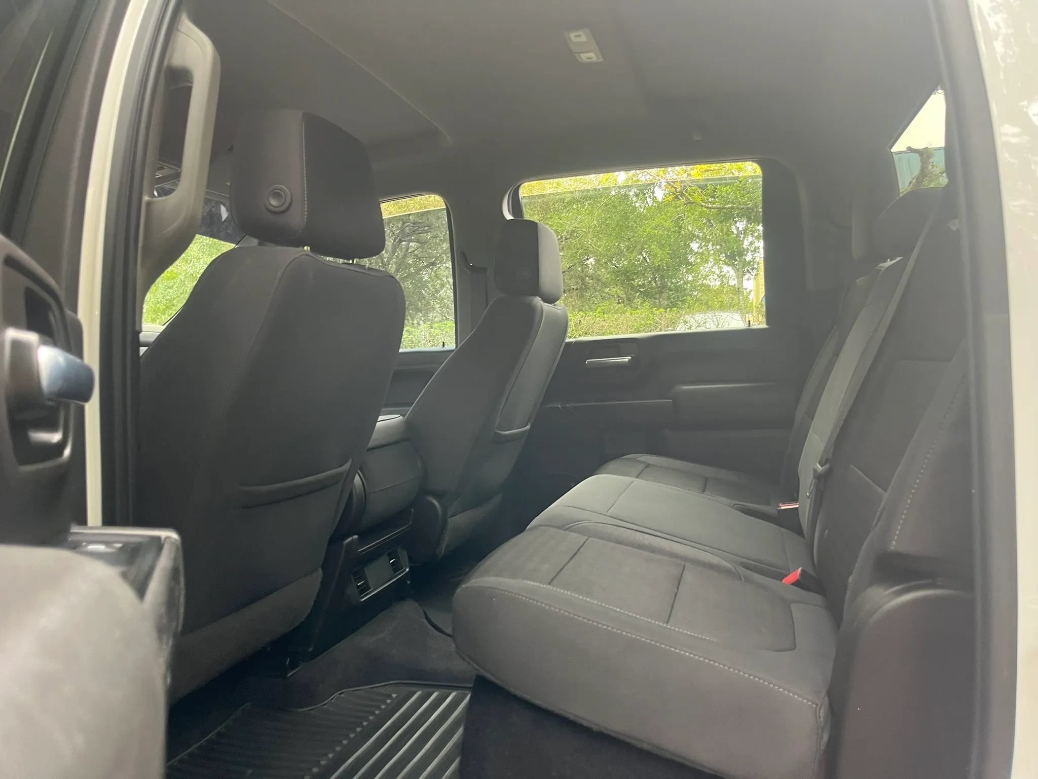 Used 2020 Chevrolet Silverado 2500 LT w/ Z71 Off-Road Package AWD/4WD image 13