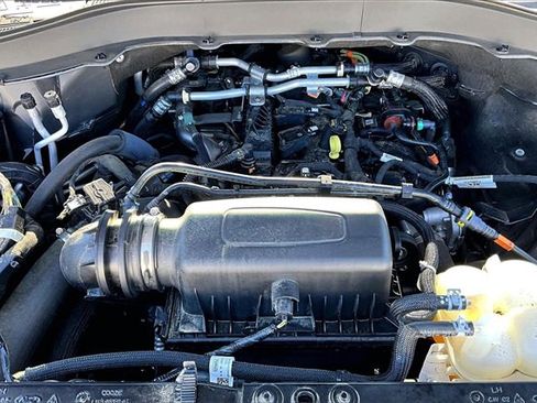 Used 2022 Ford Explorer XLT w/ Equipment Group 202A image 26