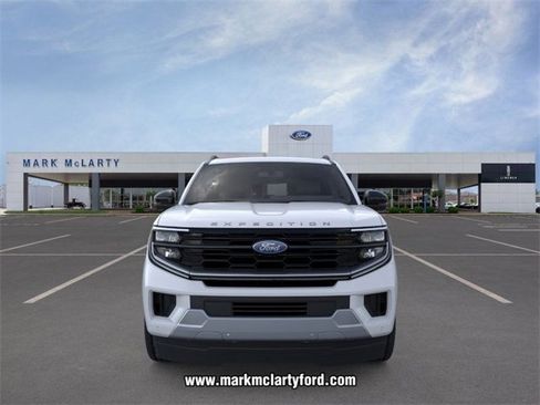 New 2026 Ford Expedition Max Platinum image 6