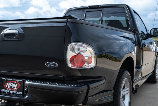 Used 2003 Ford F150 Lightning RWD image 11