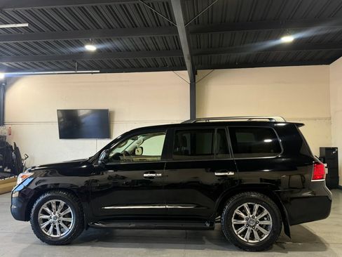 Used 2011 Lexus LX 570 4WD w/ Luxury Pkg image 5